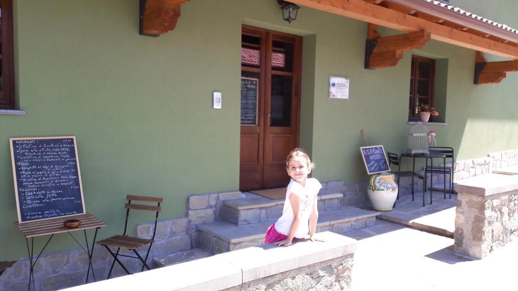 Rifugio Alpi Apuane Hotel Careggine Ngoại thất bức ảnh